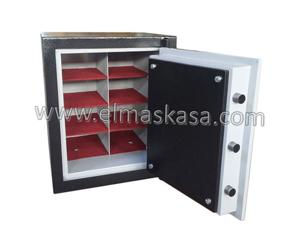 iç kısım bölmeli silah dolabı.